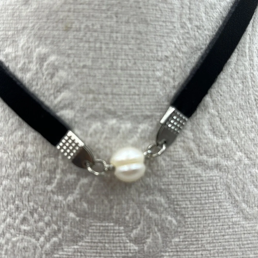 Faux Pearl floats on a Brown Leather Necklace. Choker 70’s vibe Silver Tone